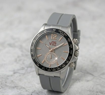 Round Dial Rubber Silicone Strap Watch with Magnet Lock