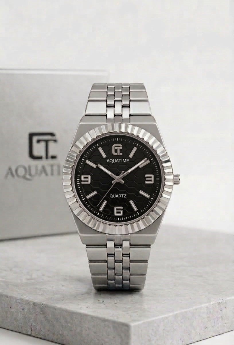 Aquatime Quartz – Fluted Bezel Two-Tone Watch with Honeycomb Dial